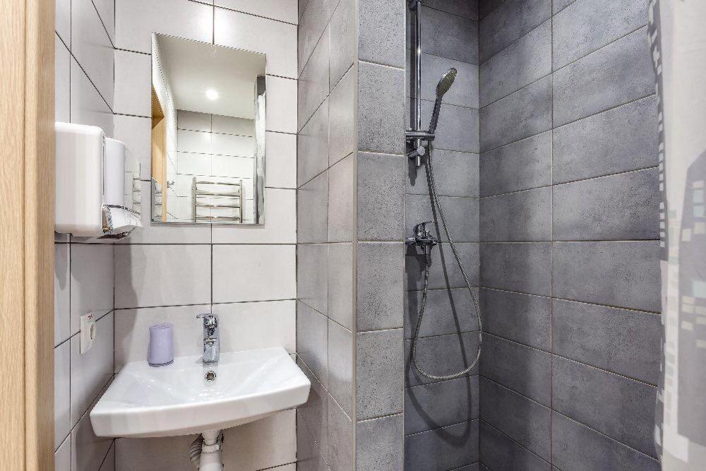 The Cube Rooms Лвив Екстериор снимка