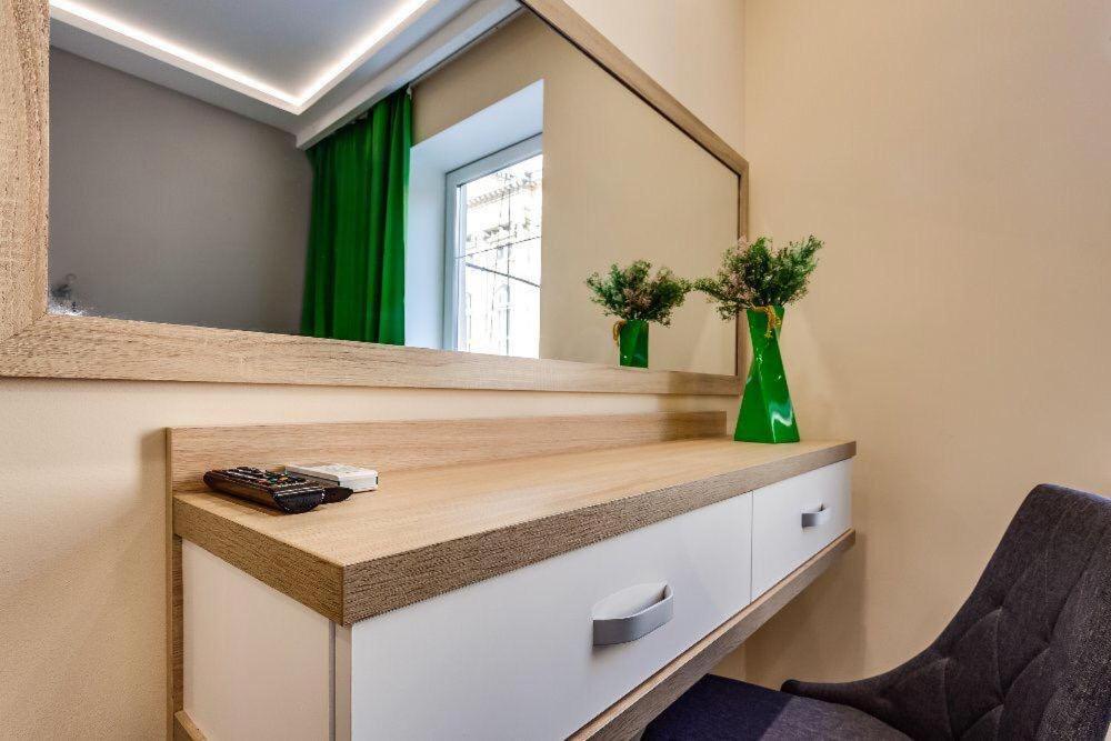 The Cube Rooms Лвив Екстериор снимка